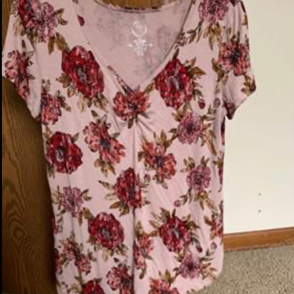 V neck T-shirt
